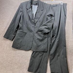 Kasper Women's Gray Pinstripe Two-Piece Suit Blazer Pants Set Size 16 Inseam 30"